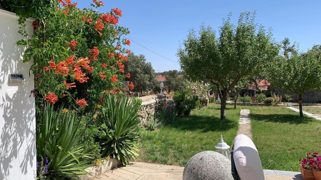 Villa Entre Encinas Moralina Eksteriør bilde